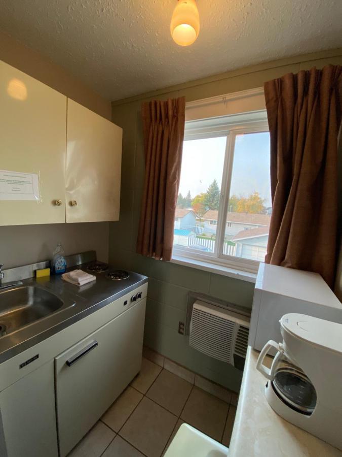 Aspen Motor Inn Drayton Valley Exterior photo