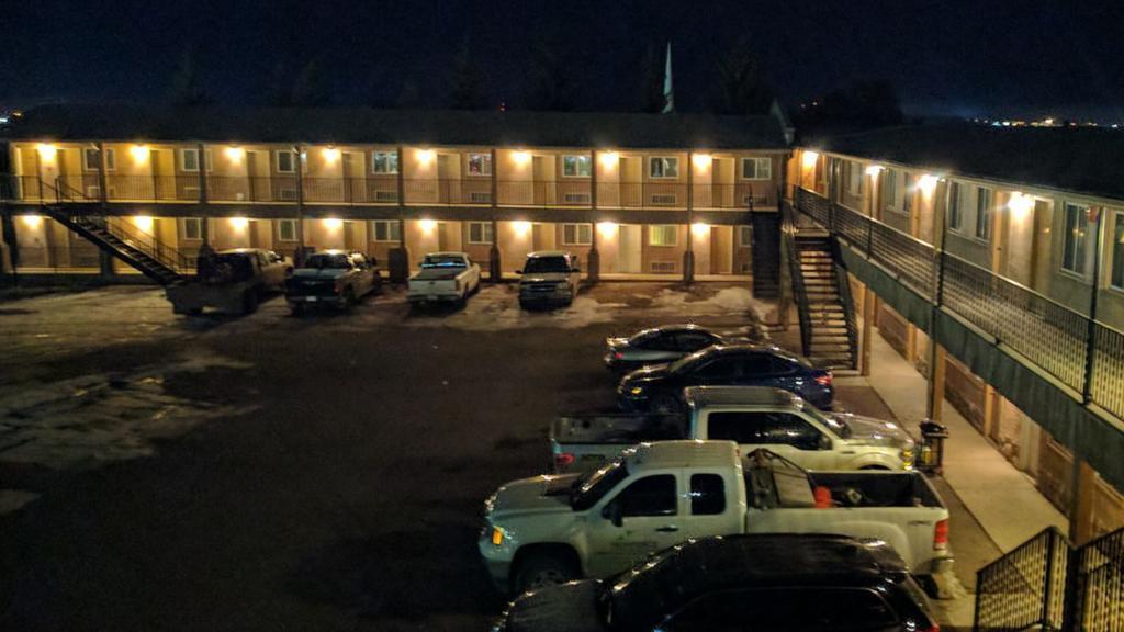 Aspen Motor Inn Drayton Valley Exterior photo